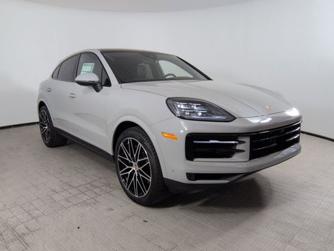 New 2026 Porsche Cayenne Coupe AWD/4WD image 7