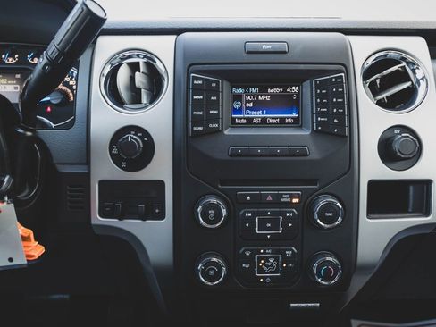 Used 2014 Ford F150 XLT w/ Equipment Group 302A Luxury AWD/4WD image 4