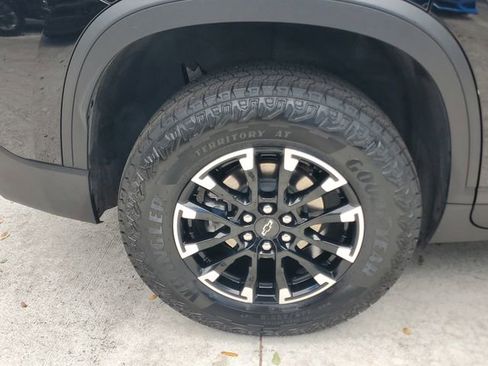 Certified 2025 Chevrolet Traverse Z71 w/ Driver Confidence Package AWD/4WD image 7