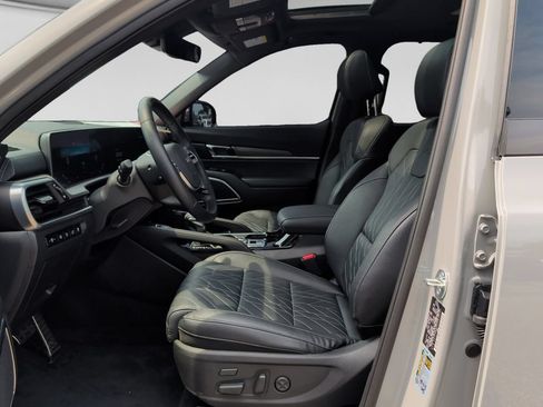Used 2025 Kia Telluride SX X-Line AWD/4WD image 16