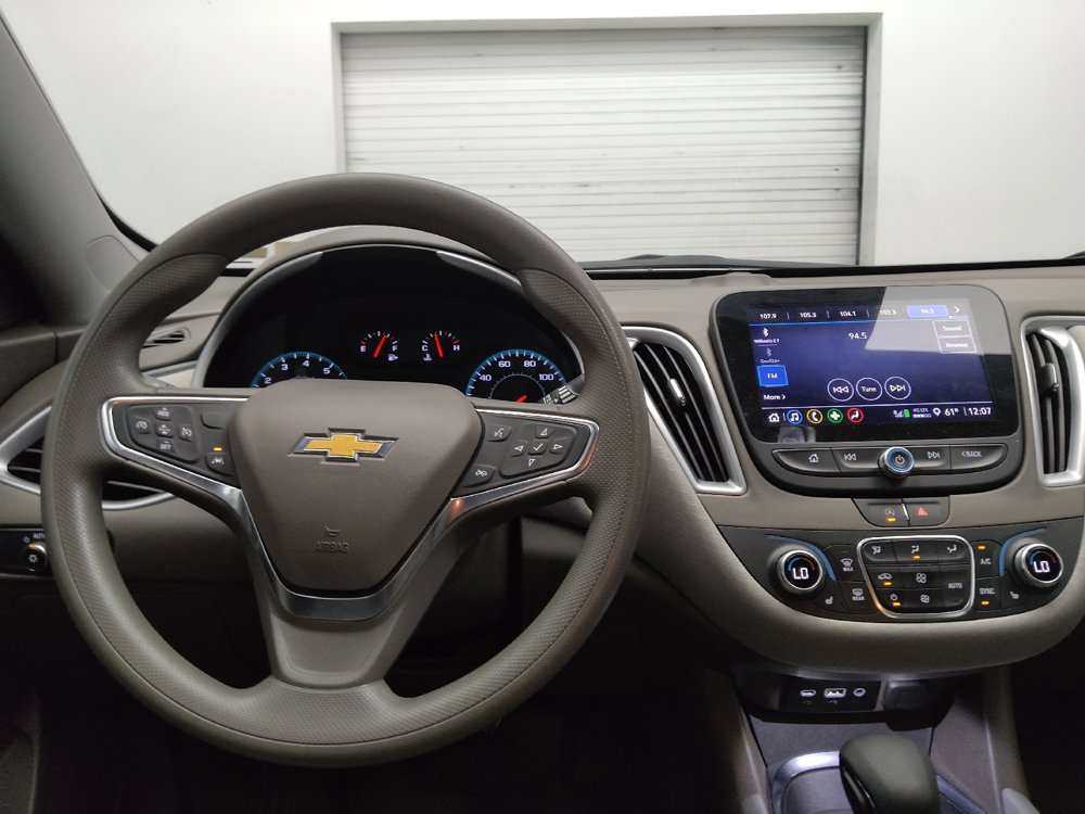 Used 2025 Chevrolet Malibu LT FWD image 22