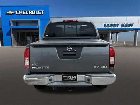 Used 2017 Nissan Frontier SV AWD/4WD image 6