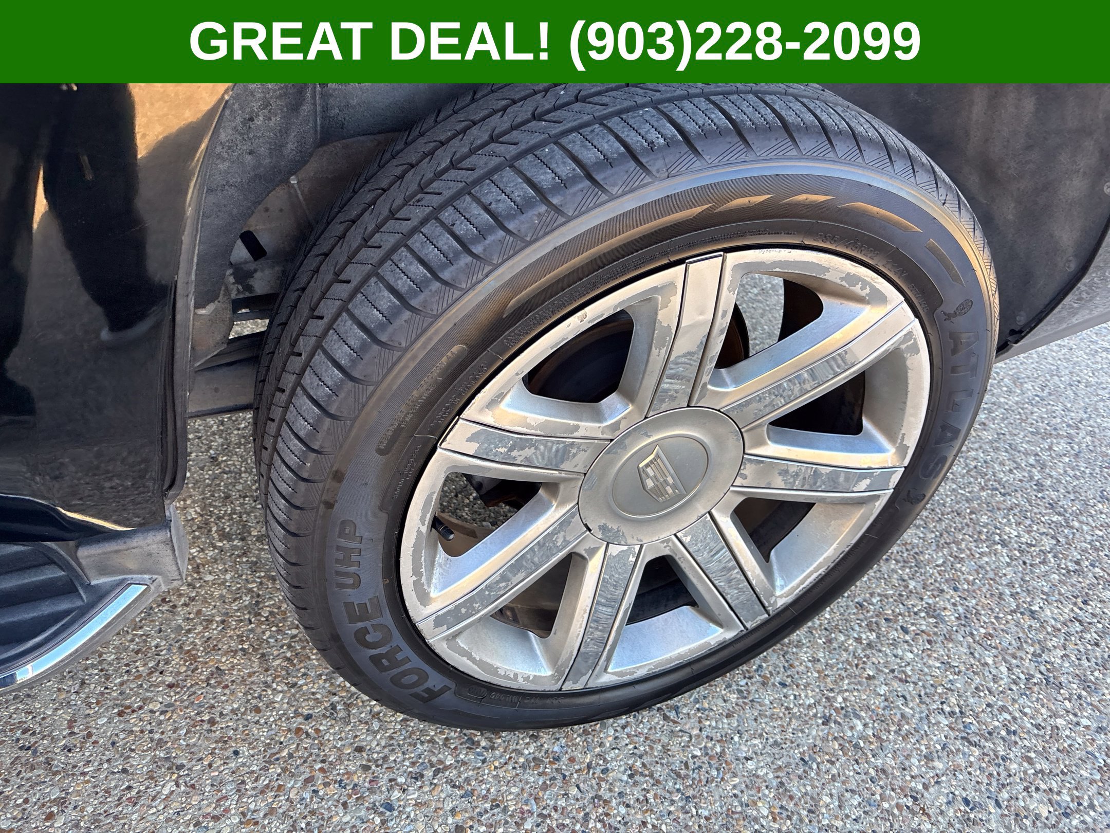 Used 2018 Cadillac Escalade Luxury AWD/4WD image 17