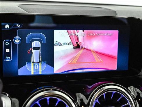 Certified 2025 Mercedes-Benz GLB 250 4MATIC image 15