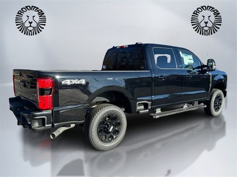 New 2026 Ford F250 Lariat w/ Black Appearance Package image 5