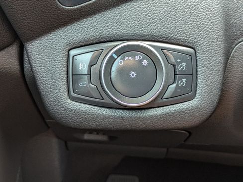 Used 2019 Ford Escape SE FWD image 36