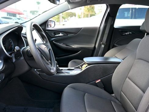 Used 2021 Chevrolet Malibu LS w/ Driver Confidence Package II image 7
