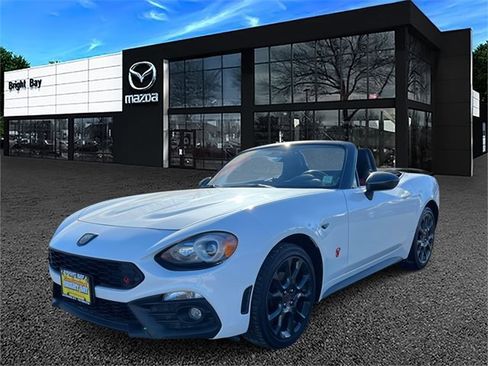 Used 2020 FIAT 124 Spider Abarth w/ Convenience Group image 2