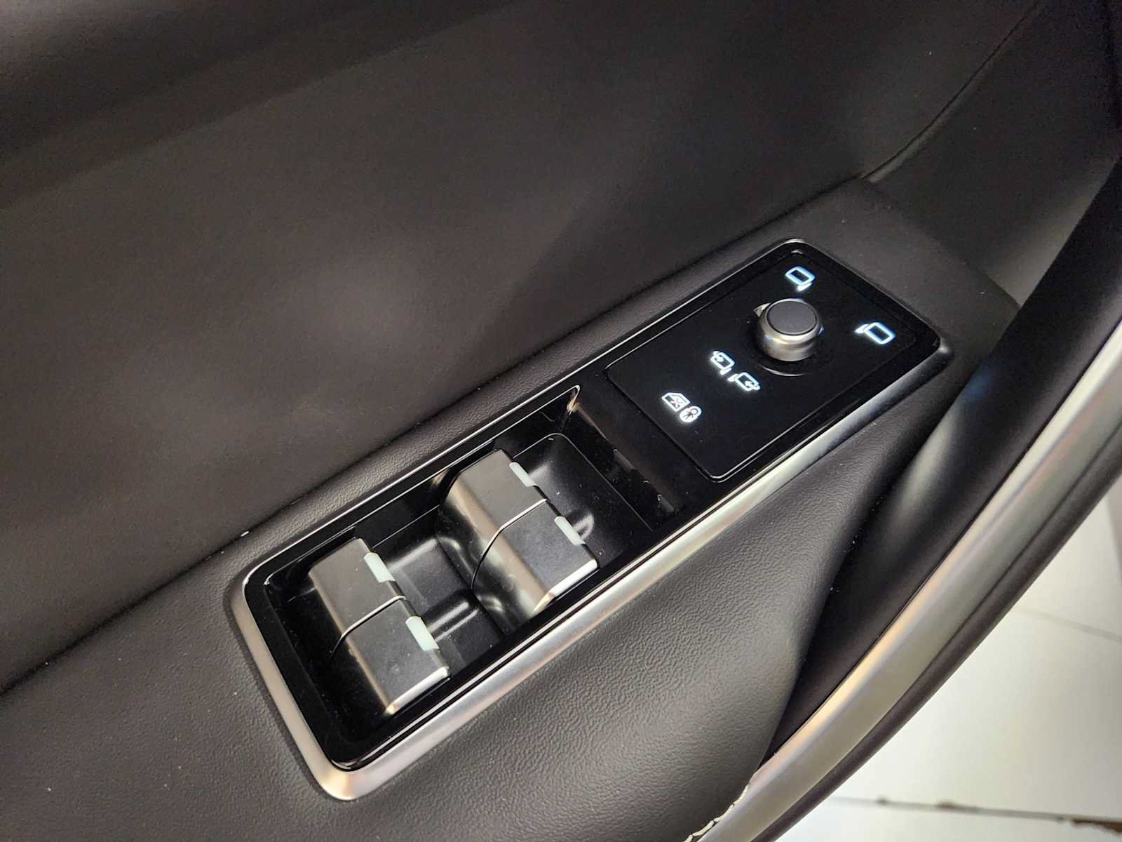 New 2026 Jaguar F-PACE R-Dynamic S AWD/4WD image 36