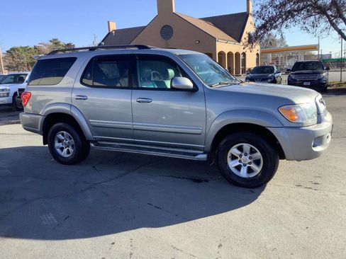 Used 2007 Toyota Sequoia SR5 image 8