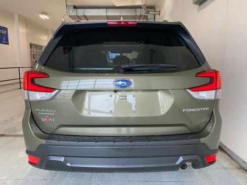 Used 2022 Subaru Forester Premium AWD/4WD image 6
