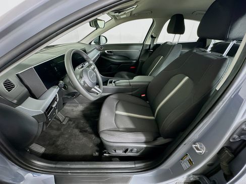 Used 2025 Hyundai Sonata SEL FWD image 13