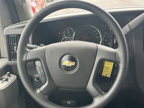 Used 2025 Chevrolet Express 3500 LT w/ LT Preferred Equipment Group RWD image 21
