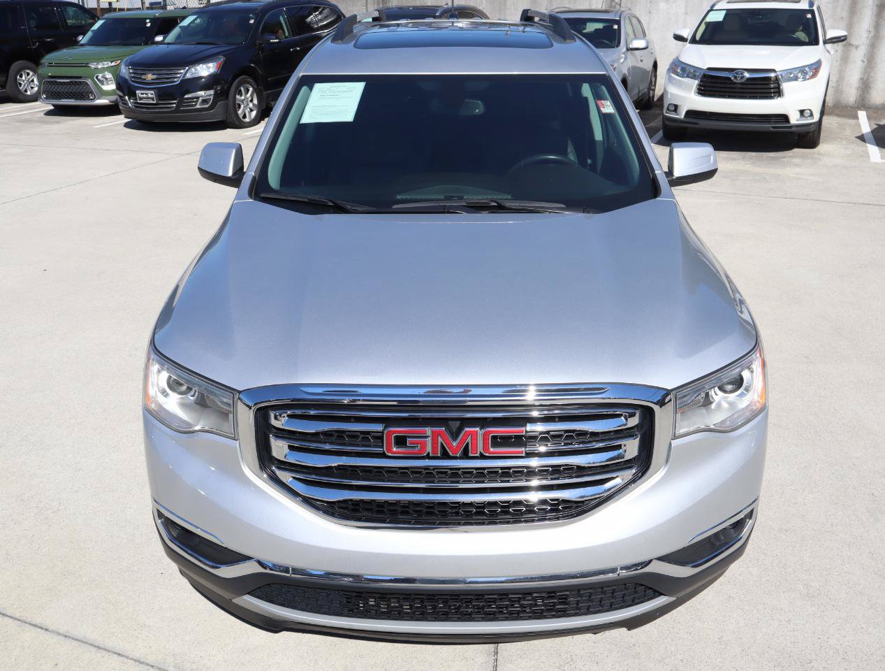 Used 2019 GMC Acadia SLT FWD image 11