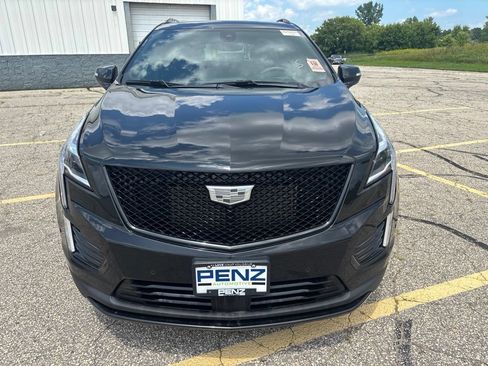 Used 2022 Cadillac XT5 Sportv w/ LPO, ONYX Package AWD/4WD image 2