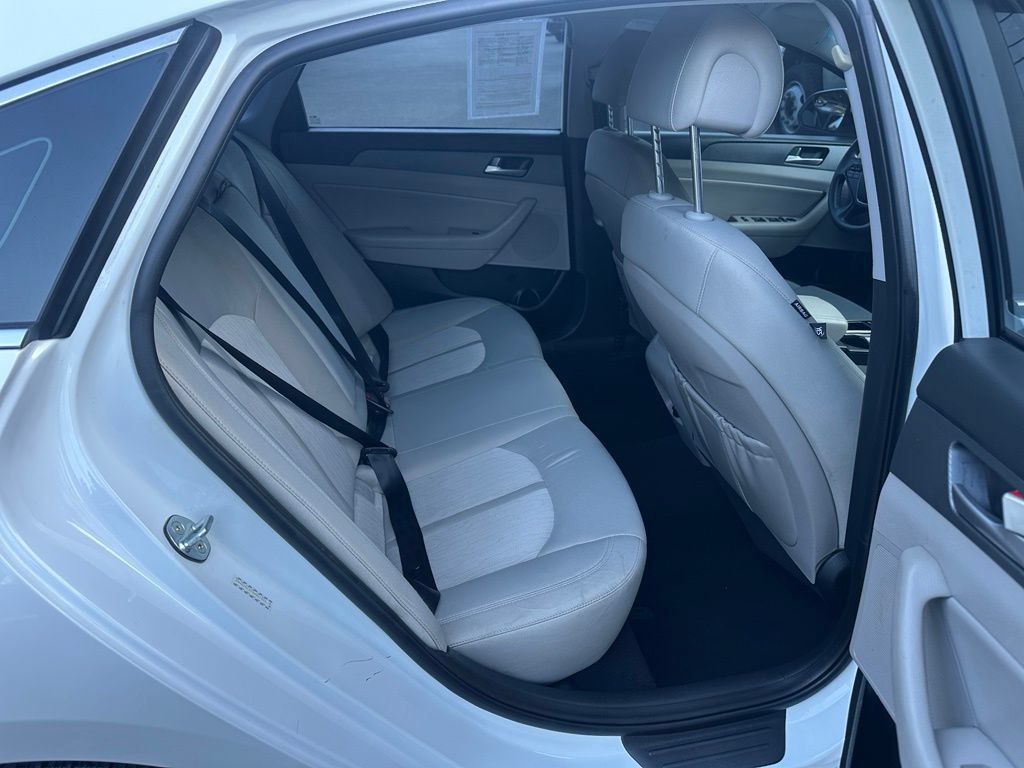 Used 2017 Hyundai Sonata SE FWD image 11