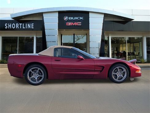 Used 2004 Chevrolet Corvette Convertible w/ Preferred Equipment Group image 2