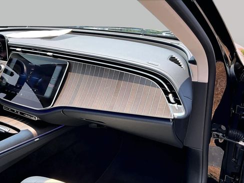 Certified 2025 Mercedes-Benz E 350 Sedan image 37