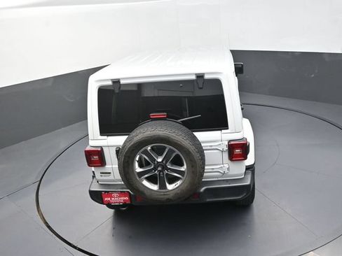Used 2021 Jeep Wrangler Unlimited Sahara AWD/4WD image 17