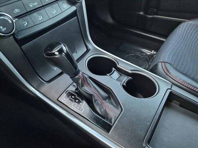 Used 2015 Toyota Camry SE FWD image 12