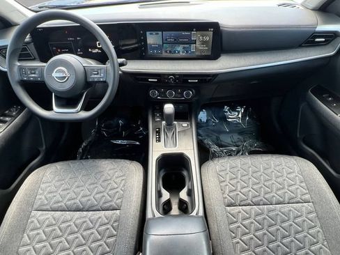 Used 2025 Nissan Kicks SV FWD image 20