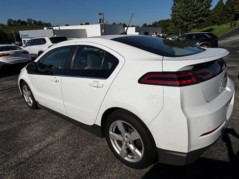 Used 2013 Chevrolet Volt w/ Enhanced Safety Package 1 FWD image 2