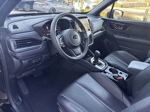 Used 2025 Subaru Forester Limited AWD/4WD image 10