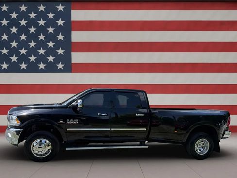 Used 2015 RAM 3500 Laramie AWD/4WD image 2