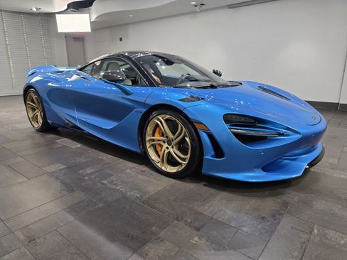 Used 2025 McLaren 750S image 24