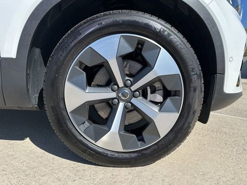 Certified 2023 Volvo XC40 B5 Plus w/ Driver Assist Package AWD/4WD image 9