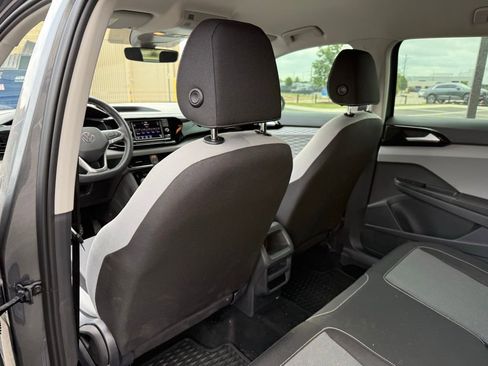 Used 2024 Volkswagen Taos S w/ MDO Package image 9