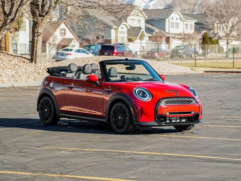 Certified 2022 MINI Cooper S image 4