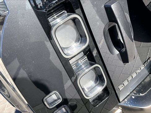 Used 2023 Land Rover Defender 130 X image 29