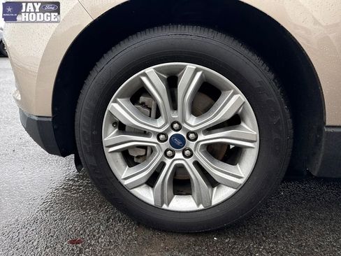 Used 2021 Ford Edge Titanium image 30