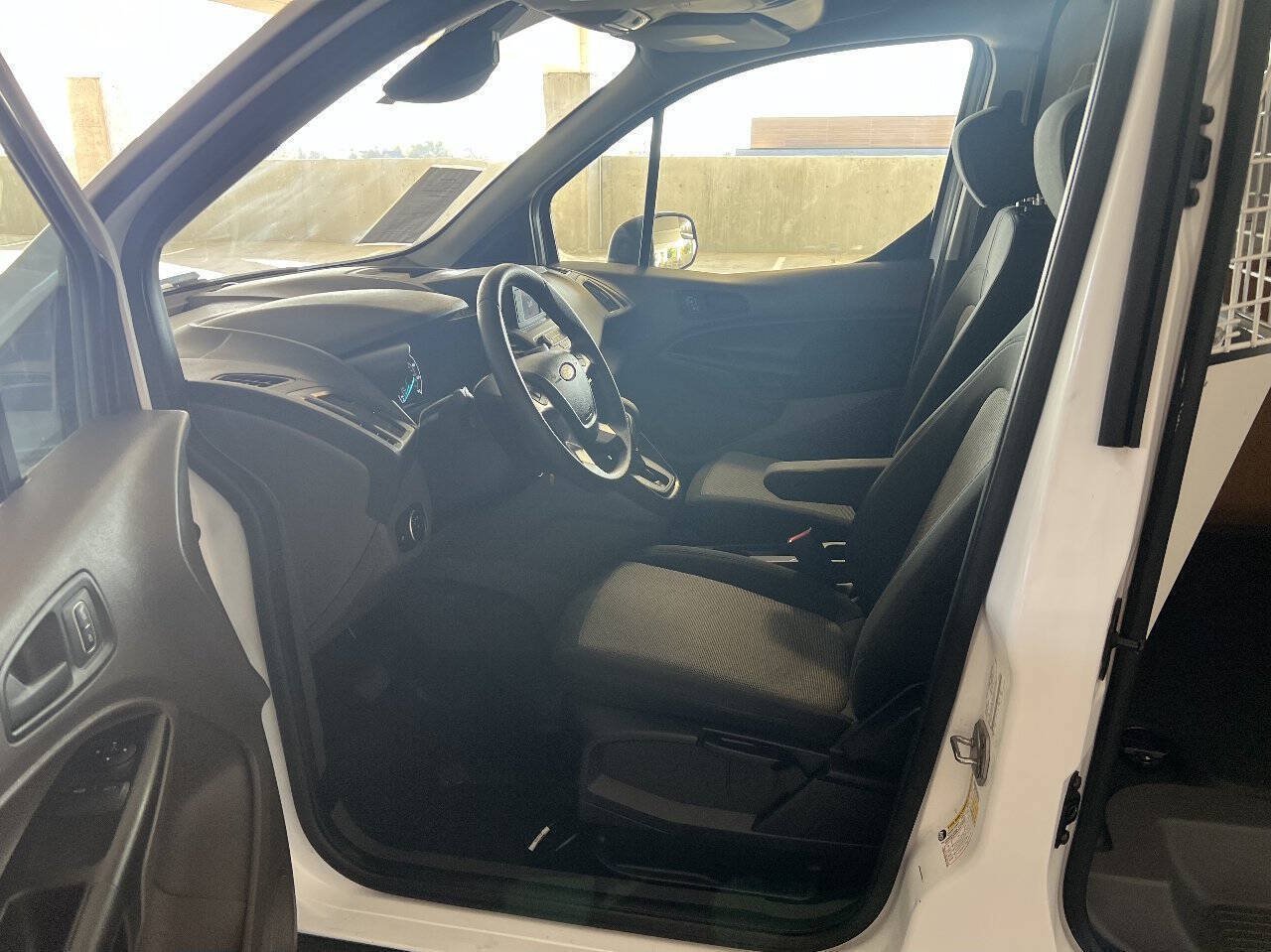 Used 2019 Ford Transit Connect XL FWD image 16