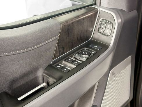 Used 2024 Ford F350 Lariat image 18
