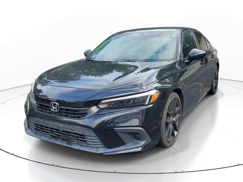 Used 2023 Honda Civic Sport image 3
