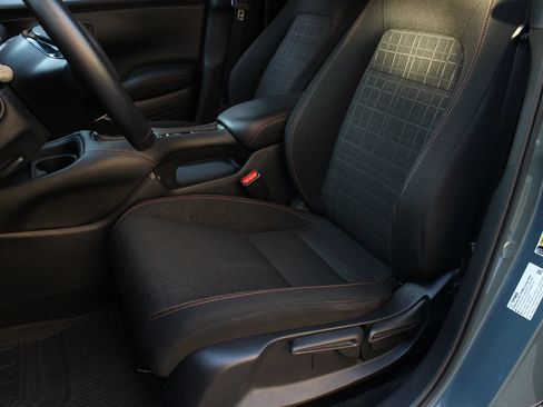 Used 2023 Honda HR-V Sport image 17