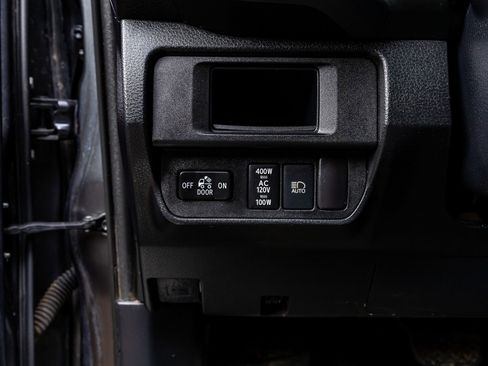 Used 2019 Toyota Tacoma TRD Off-Road image 21