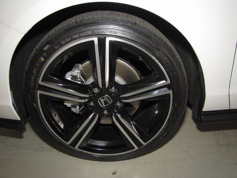 Certified 2024 Honda Accord Sport image 26