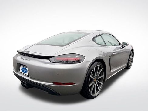 Used 2018 Porsche 718 Cayman S image 8
