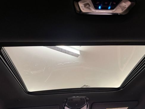 Used 2024 BMW 230i Coupe w/ Convenience Package image 26