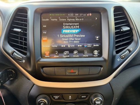 Used 2014 Jeep Cherokee Altitude w/ Cold Weather Group image 33