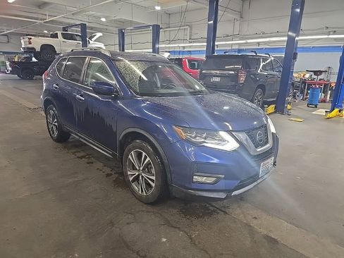 Used 2017 Nissan Rogue SL w/ SL Premium Package image 13