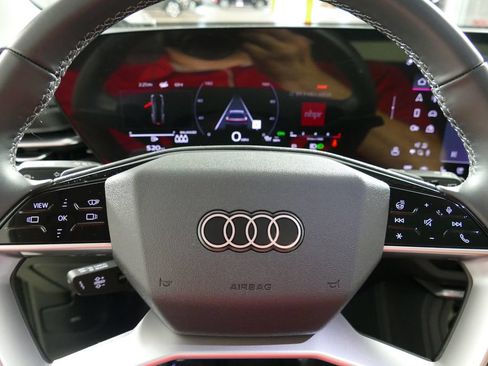 Certified 2025 Audi Q5 Premium w/ Premium Plus AWD/4WD image 16
