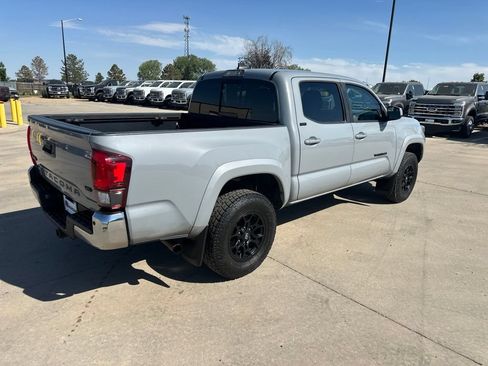 Used 2019 Toyota Tacoma SR5 AWD/4WD image 31