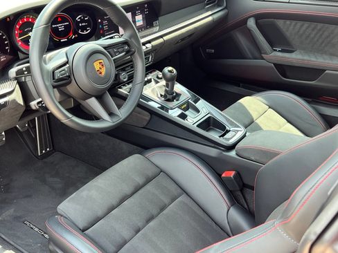 Certified 2022 Porsche 911 GT3 RWD image 4