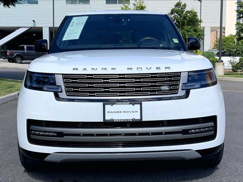 Certified 2025 Land Rover Range Rover Long Wheelbase SE AWD/4WD image 2