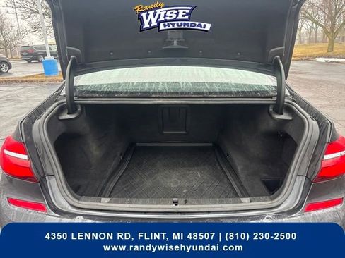 Used 2017 BMW 750i xDrive image 26