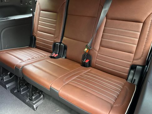 Used 2023 GMC Yukon XL Denali Ultimate AWD/4WD image 20